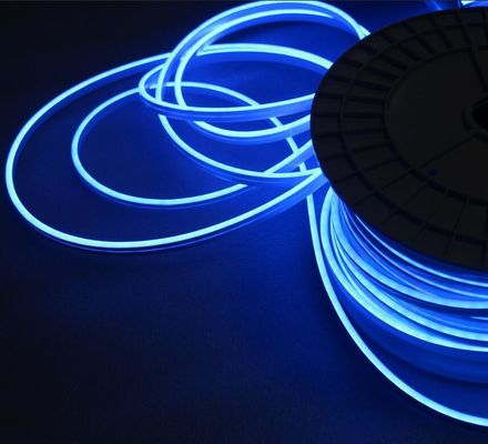 Mini lato emettendo silicone impermeabile all' esterno 12v LED neon flex striscia di illuminazione 6mm blu